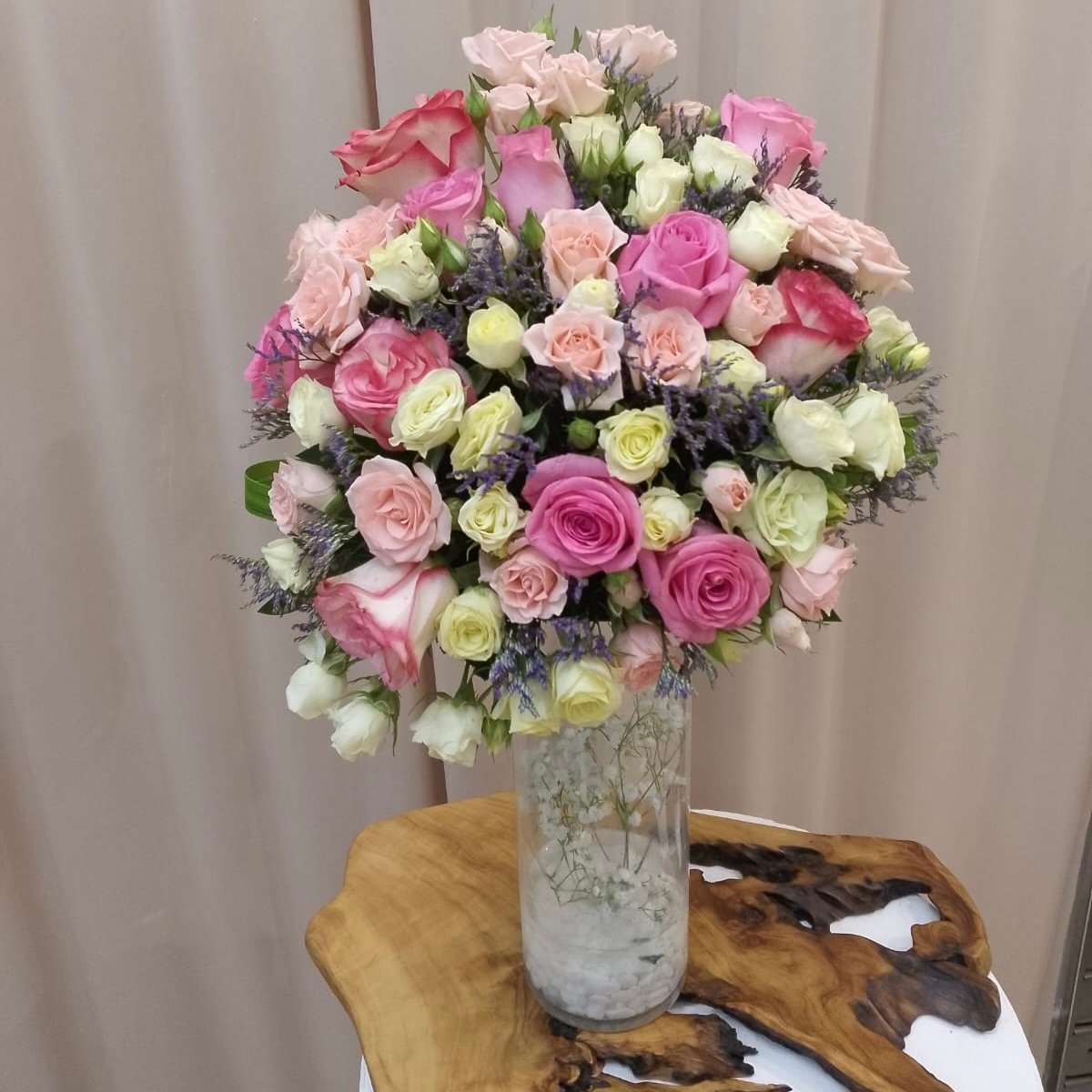02d38be6-30f9-4a94-9c13-7f840f018959.jpeg مزهرية لولي - الصورة 1