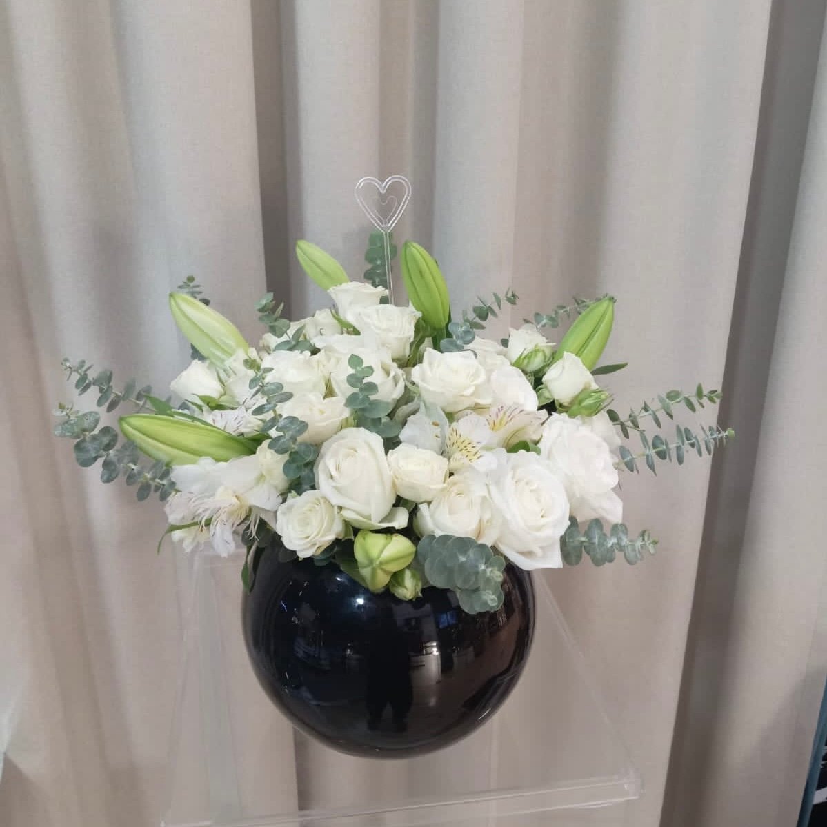 27c1d0f8-5564-45ae-8c63-9ab078278728.jpeg مزهرية بلاك روز - الصورة 1